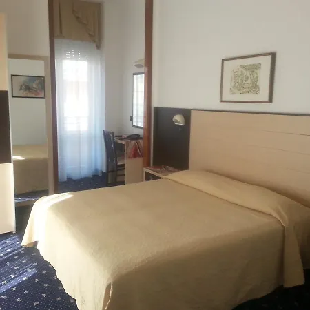 Hotel Tilly 3*