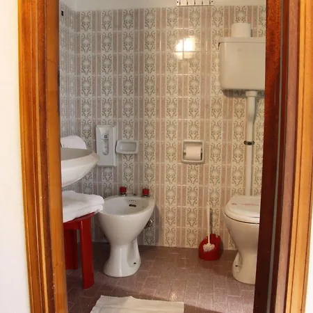 Hotel Tilly 3*